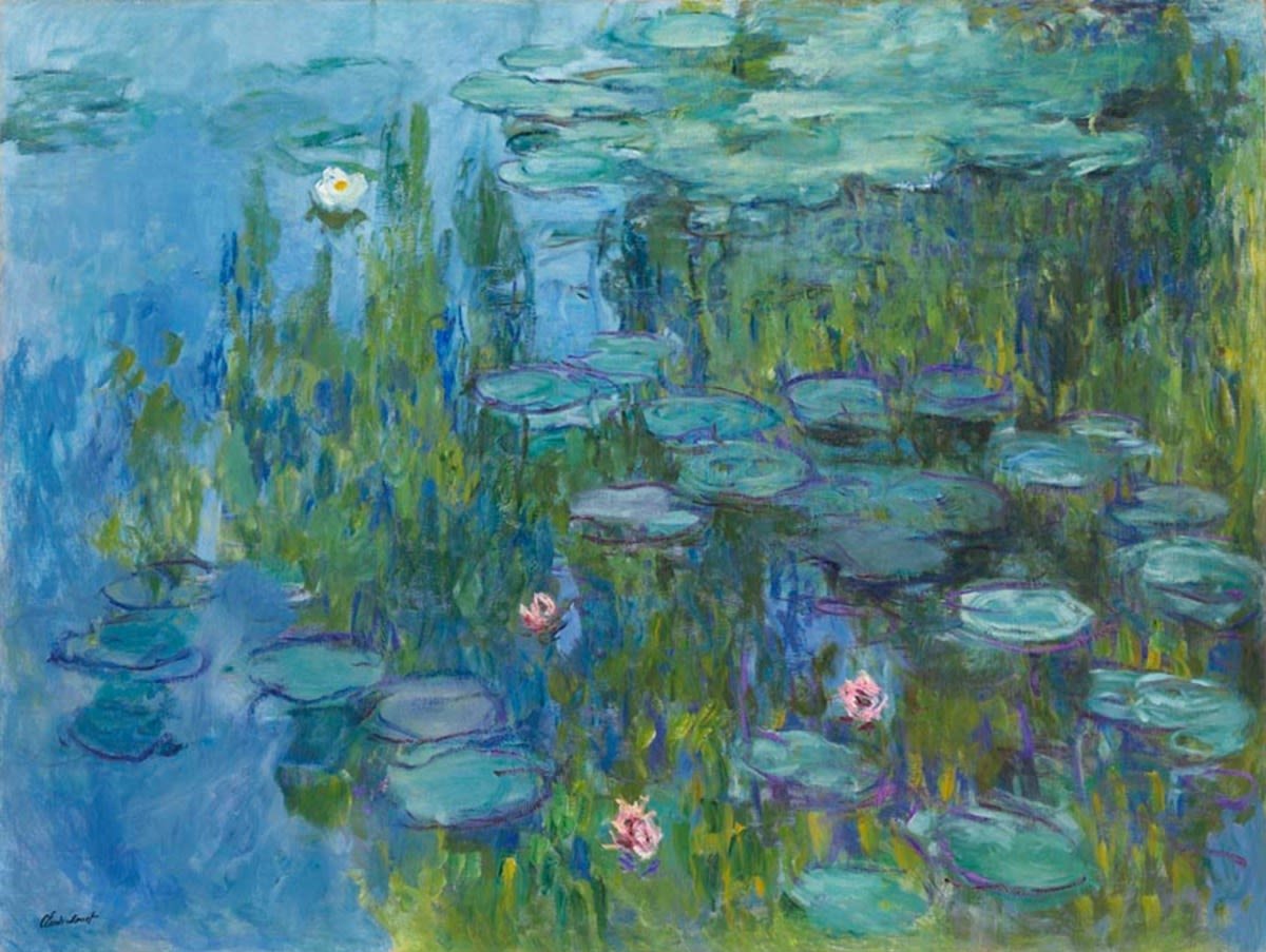 Impressionistisches Gemälde von Claude Monet aus der Serie „Seerosen“. Zu sehen ist ein Teich mit schwimmenden Seerosenblättern und blühenden rosa und weißen Seerosen. Das Wasser reflektiert den Himmel und umliegendes Grün, wodurch Blau- und Grüntöne dominieren. Die Pinselstriche sind weich und fließend, was dem Bild eine verträumte Atmosphäre verleiht.